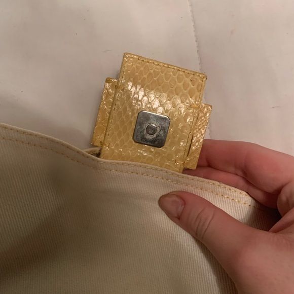 ✨AUTHENTIC FENDI MOMMA BAGUETTE✨ - Picture 4 of 8